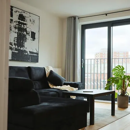 Greville Smyth Two Bedroom Duplex Bristol
